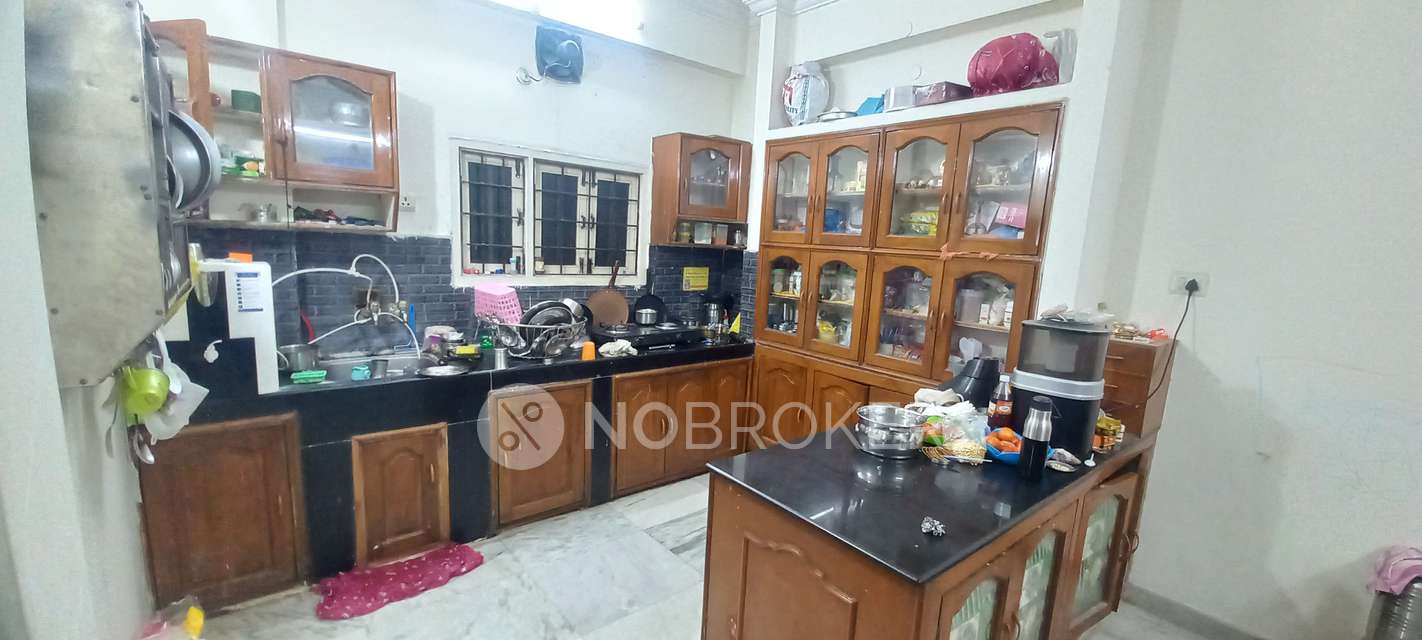 3 BHK Flat In Gayathri Arcade For Sale  In  West Marredpally