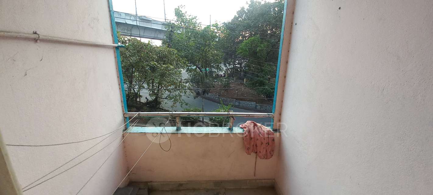 3 BHK Flat In Gayathri Arcade For Sale  In  West Marredpally