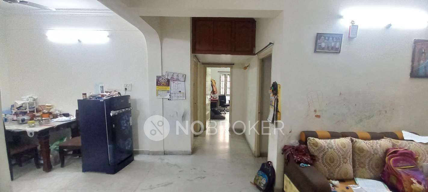 3 BHK Flat In Gayathri Arcade For Sale  In  West Marredpally