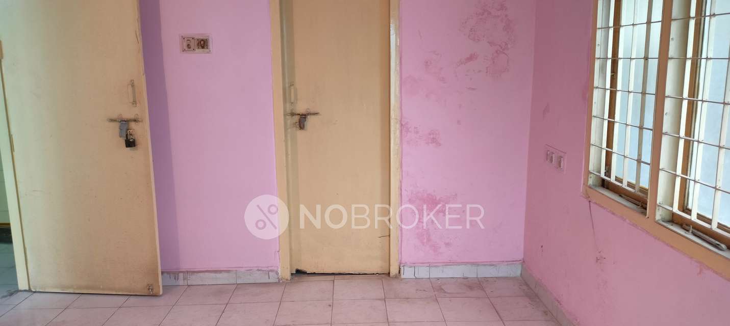 2 BHK Flat In Anand Ashray Apartment For Sale  In Jyoti Colony, Karkhana