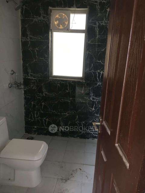 2 BHK Flat In Oasis Venetia Heights For Sale  In Surajpur