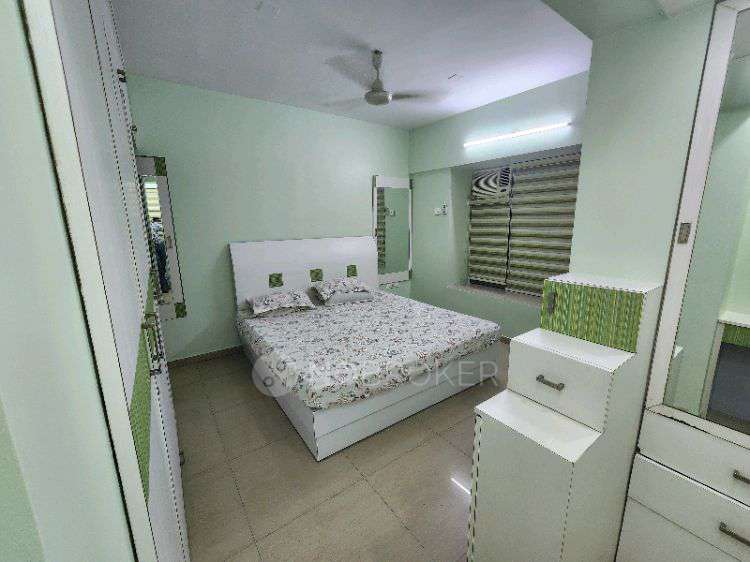 3 BHK Flat In Silver Leaf  For Sale  In Kandivali East