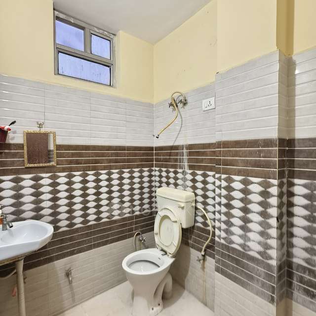 2 BHK Flat In Ompee Developer For Sale  In Palam Vihar Extn.