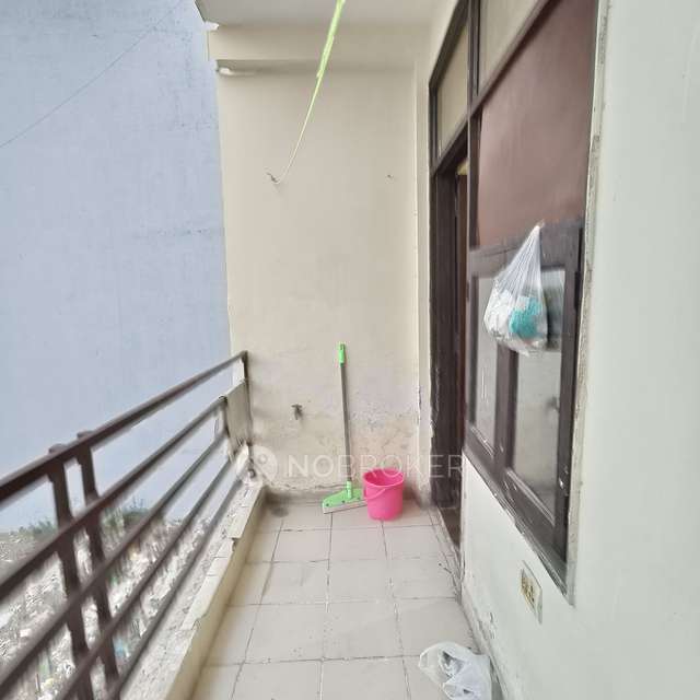 2 BHK Flat In Ompee Developer For Sale  In Palam Vihar Extn.
