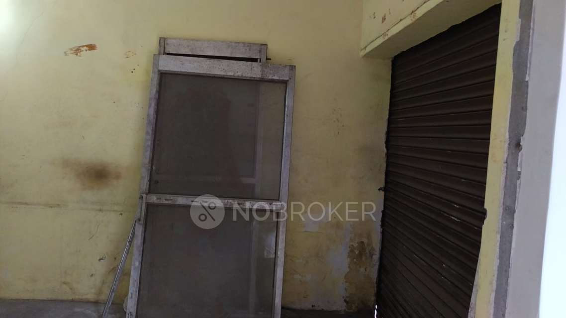 Showroom in Sector 49, Noida for Rent 