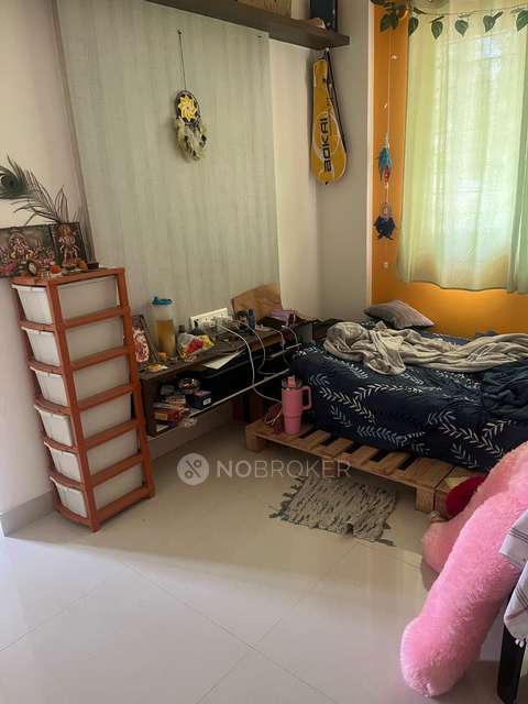 Shared Room for Female In 1 BHK  In Kudlu
