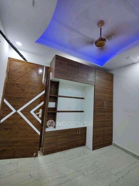 3 BHK Flat In Neelkanth Apartment For Sale  In Rohini