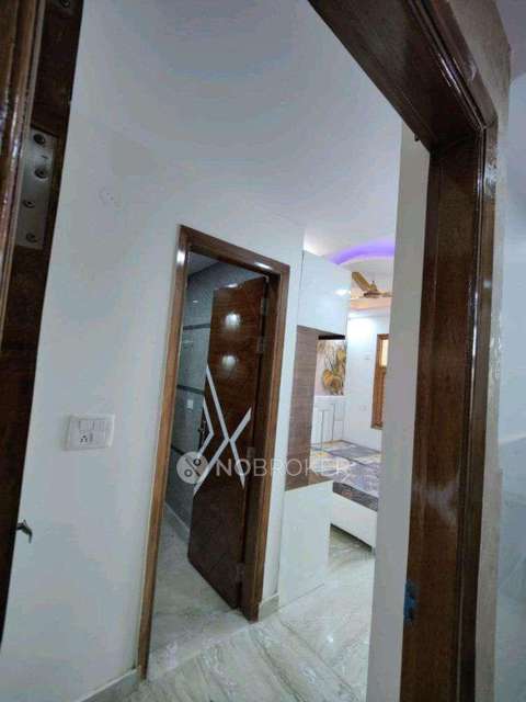 3 BHK Flat In Neelkanth Apartment For Sale  In Rohini