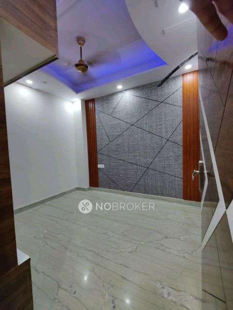 3 BHK Flat In Neelkanth Apartment For Sale  In Rohini