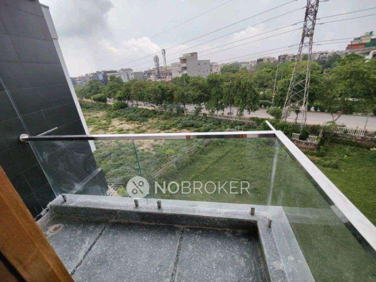 3 BHK Flat In Neelkanth Apartment For Sale  In Rohini