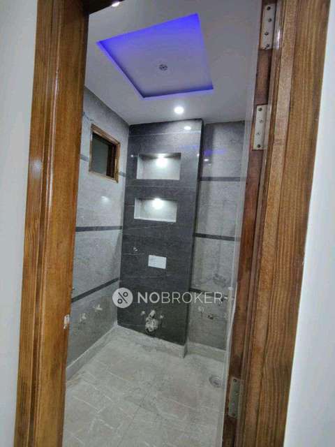 3 BHK Flat In Neelkanth Apartment For Sale  In Rohini