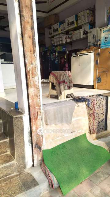Showroom in Dakshinpuri, Delhi for sale 