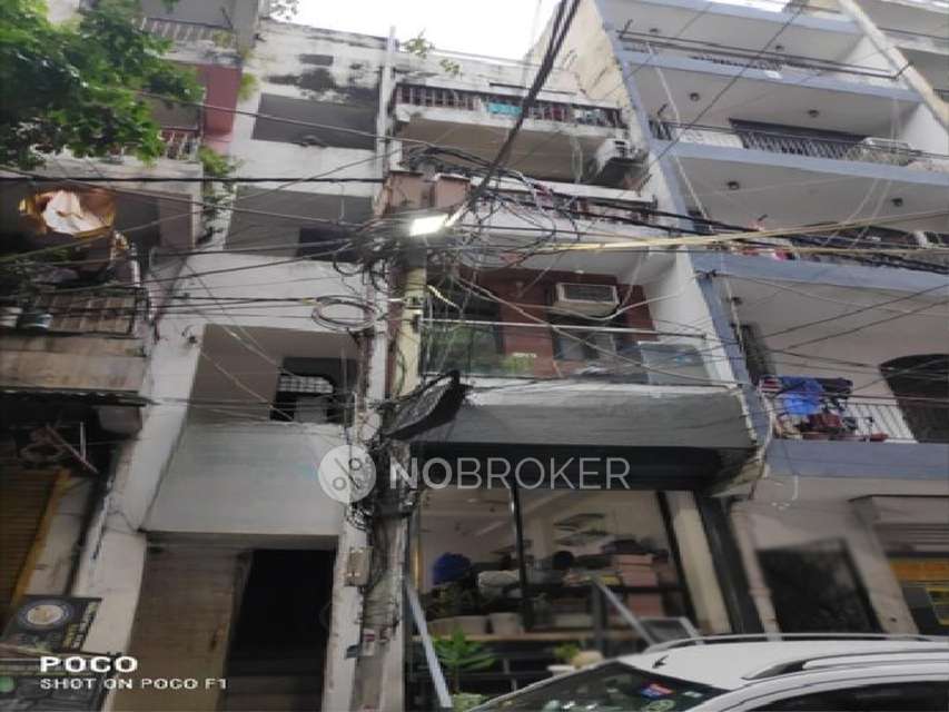 2 BHK Flat For Sale  In South Moti Bagh