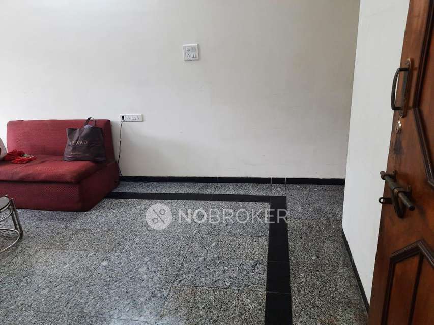 2 BHK Flat In Dheeraj Uphar Chs For Sale  In Malad East