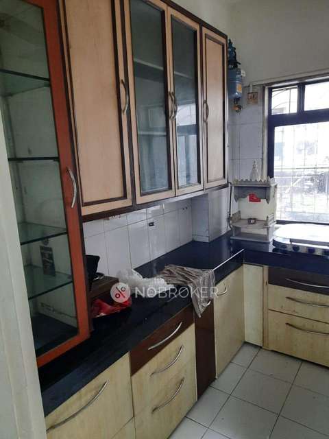2 BHK Flat In Dheeraj Uphar Chs For Sale  In Malad East