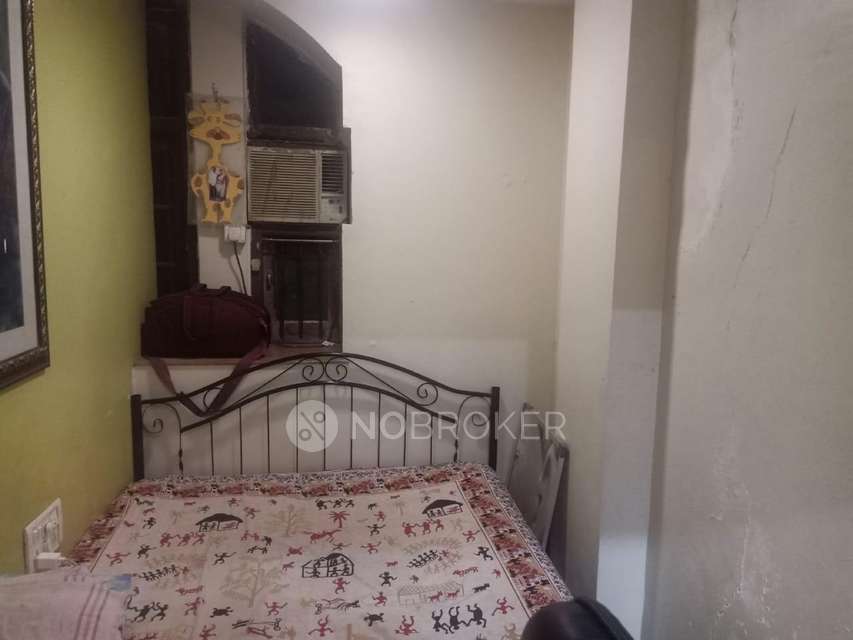 2 BHK Flat In Shreeji Bhuvan For Sale  In Kalbadevi