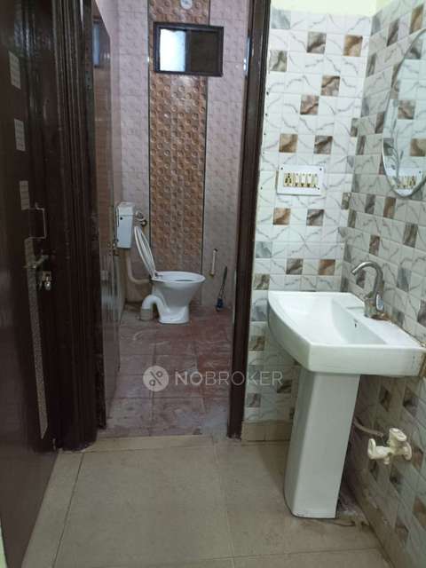 2 BHK Flat In Apartment For Sale  In  Uttam Nagar