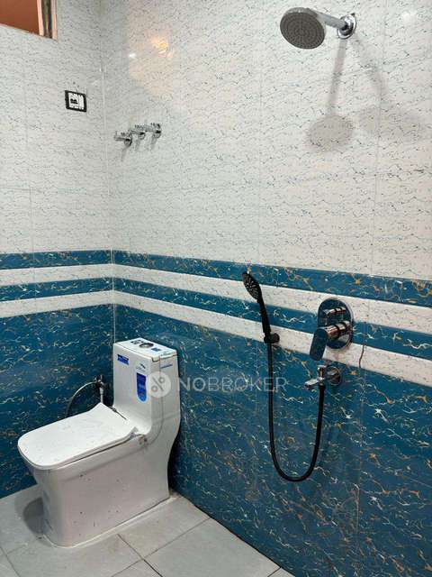 PG for Boys in Sector 126 