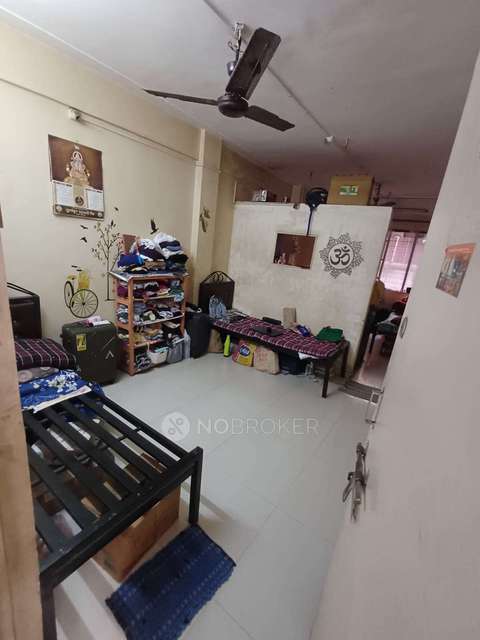 Shared Room for Female In 1 BHK  In Narayan Peth