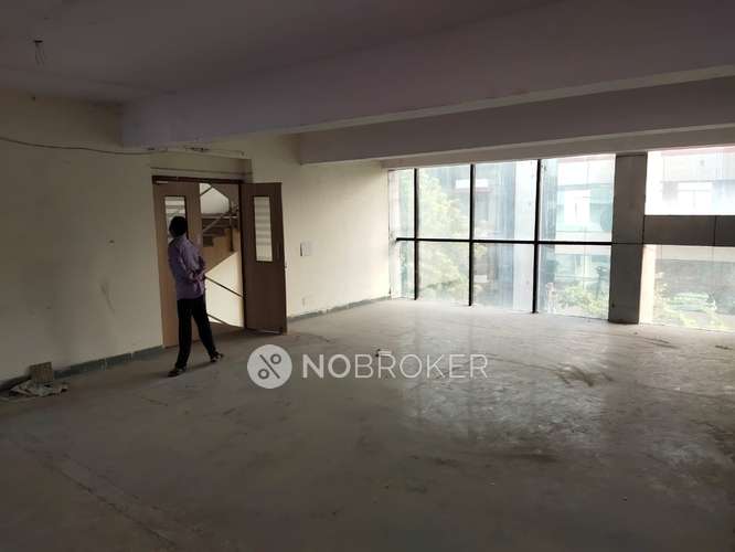 Showroom in Kalkaji, Delhi for sale 