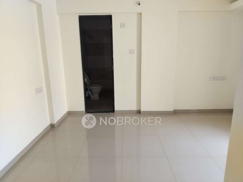 2 BHK Flat In Whistling Winds For Sale  In Hotel Balaji Veg
