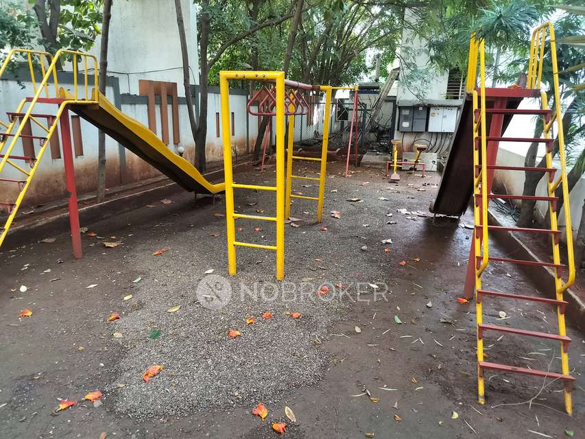 2 BHK Flat In Whistling Winds For Sale  In Hotel Balaji Veg