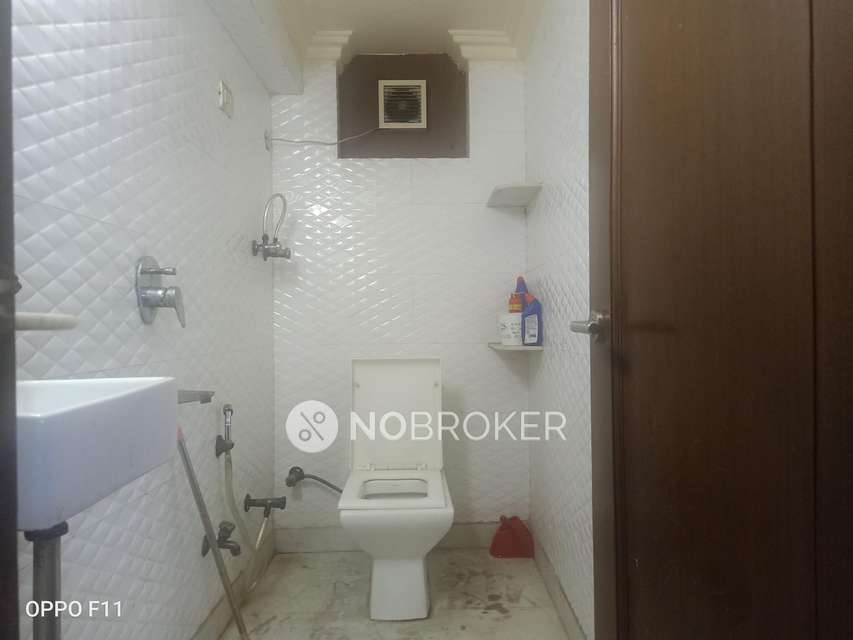 3 BHK Flat In Om Apartment For Sale  In West Punjabi Bagh