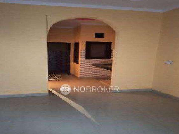 4+ BHK Flat For Sale  In Manglapuri