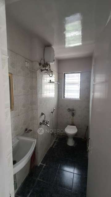 3 BHK Flat In Orchid Tower For Sale  In  Kandivali East