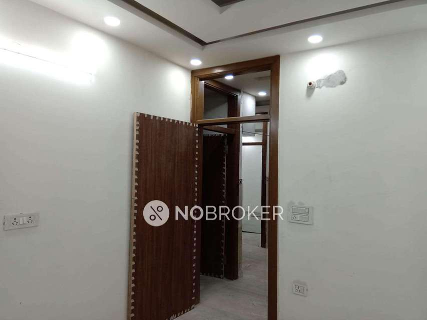 3 BHK Flat In Sb For Sale  In Laxmi Nagar