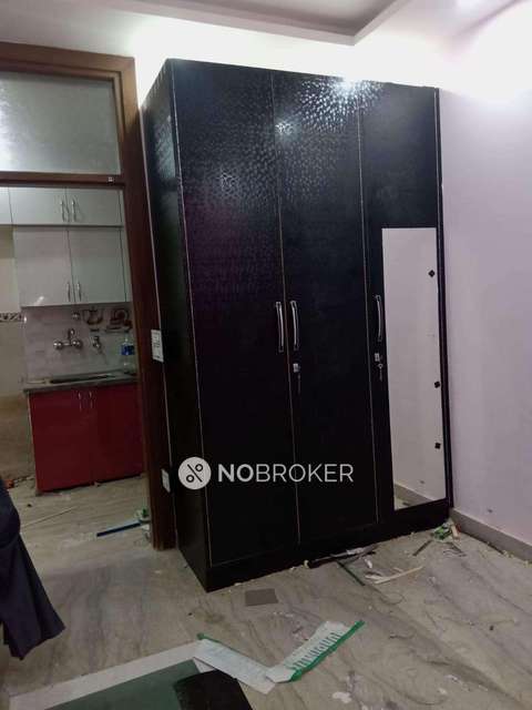 3 BHK Flat In Sb For Sale  In Laxmi Nagar