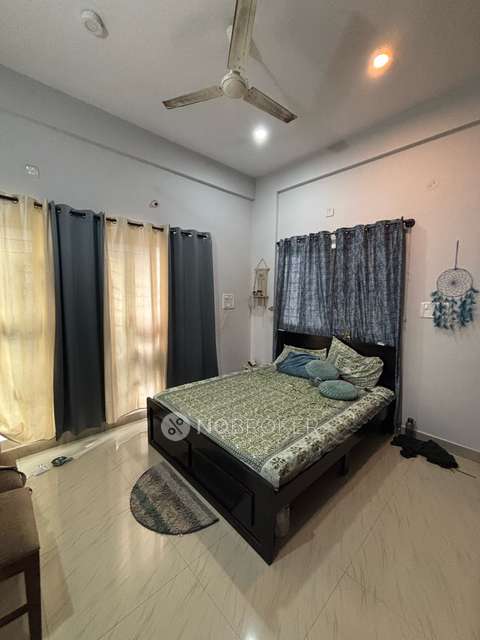 Single Room for Female In 2 BHK  In J P Nagar 7th Phase