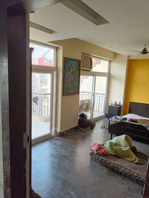 3 BHK Flat In Pent House Amarpali Zodiac For Sale  In Sector 120