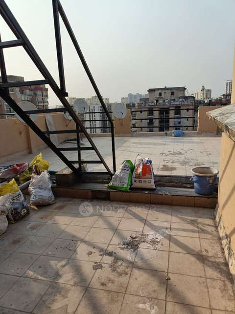 3 BHK Flat In Pent House Amarpali Zodiac For Sale  In Sector 120