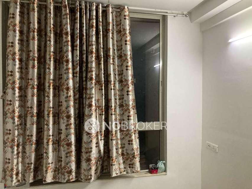 1 BHK Flat In Hiranandani Lavinia For Sale  In Thane West