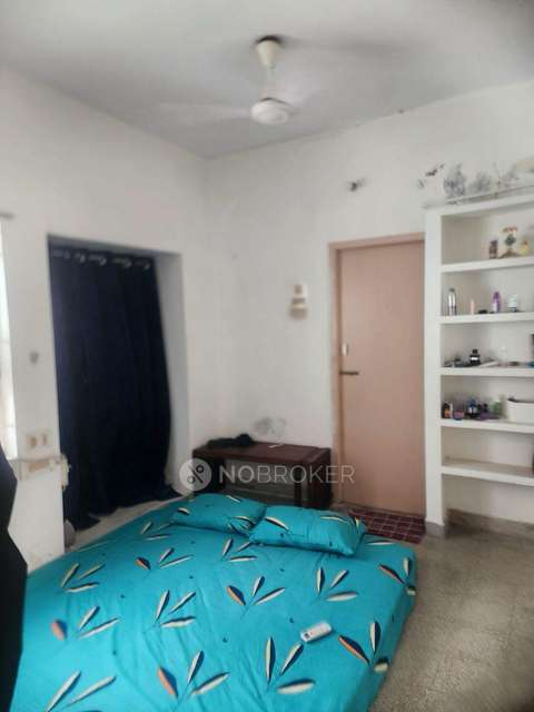 2 BHK Flat In Sivam Apartment For Sale  In Kodambakkam