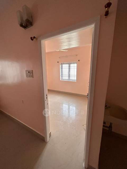 2 BHK Flat In Irumbuliyur, Tambaram For Sale  In Irumbuliyur Bus Stop