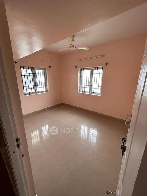 2 BHK Flat In Irumbuliyur, Tambaram For Sale  In Irumbuliyur Bus Stop