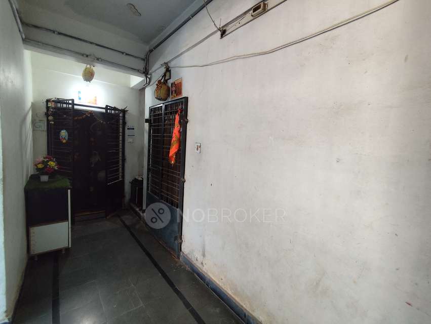 2 BHK Flat In Devi Mansion For Sale  In Hydershakota
