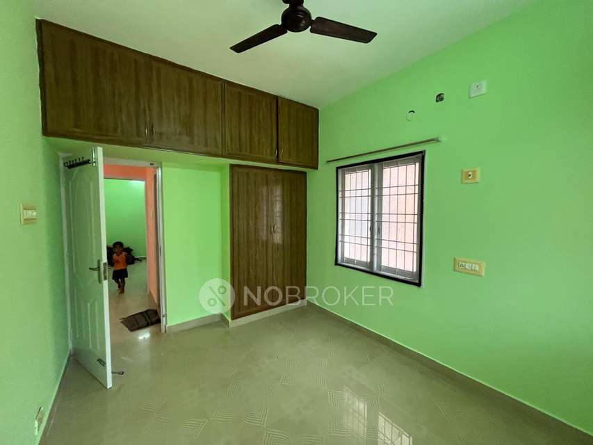 2 BHK Flat In  Chandra Avenue, Krishna Nagar for Rent  In Amudham Nagar  (only Veg )