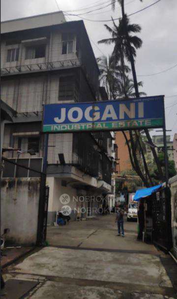 Shop in Dadar West, Mumbai for sale 