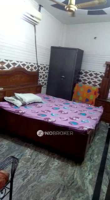 1 BHK Flat In Sd for Rent  In  Laxmi Nagar 