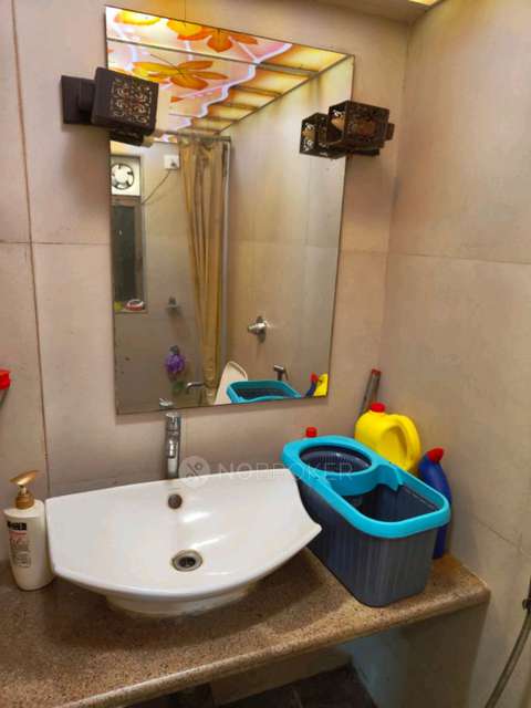 2 BHK Flat In Kulaswamini Chs, Vile Parle East For Sale  In Vile Parle East, Vile Parle