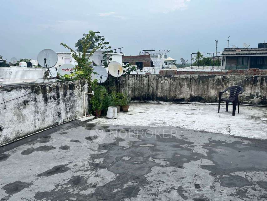 2 BHK Flat In Hillview  For Sale  In New Delhi 