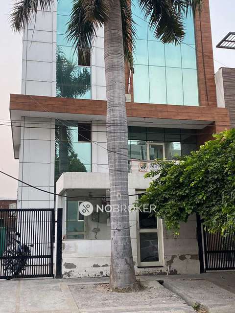 Industrial Building in Sector 06, Noida for sale 