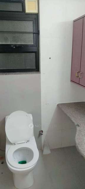 2 BHK Flat In Clover Acropolis Housing Society for Rent  In Viman Nagar