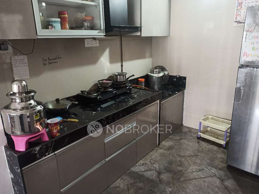 Single Room for Female In 3 BHK  In Manav Silver Skyscapes In Wakad