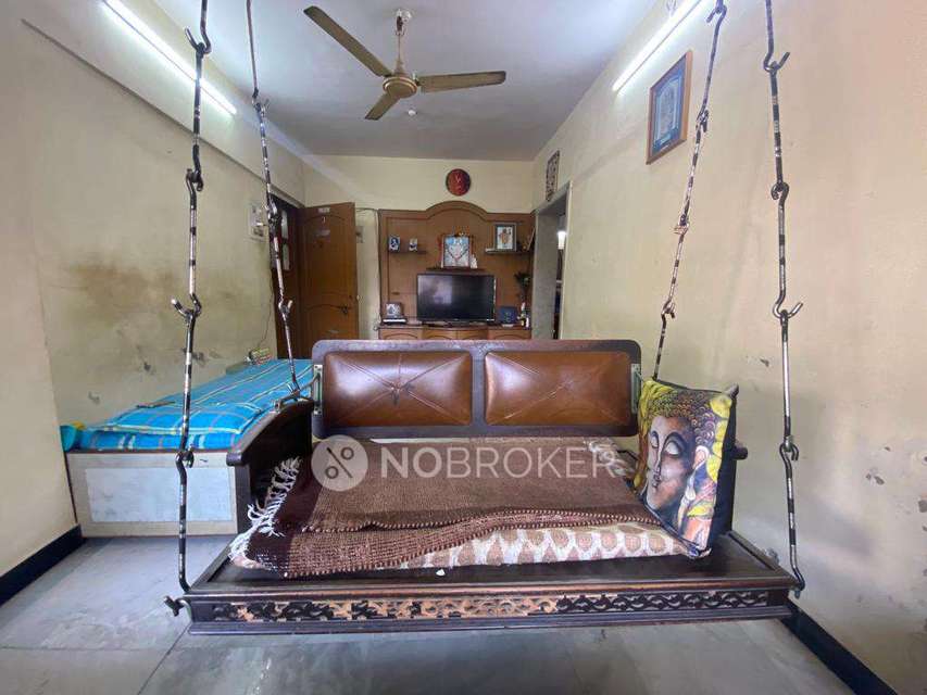 2 BHK Flat In Datta Mandir Chs For Sale  In Malad East