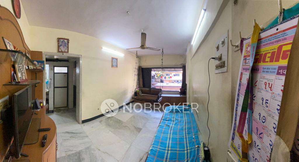 2 BHK Flat In Datta Mandir Chs For Sale  In Malad East