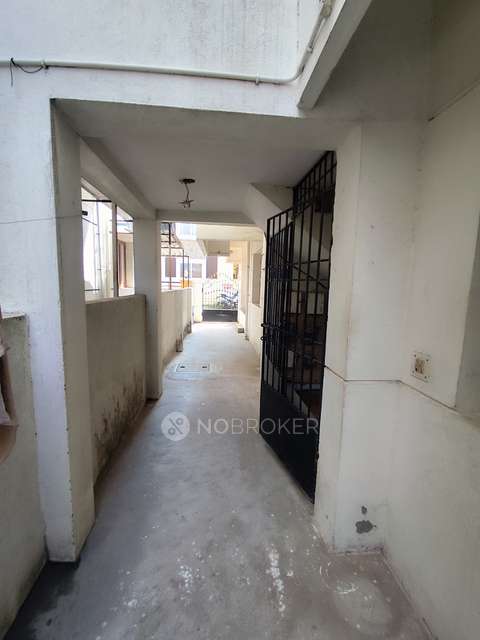 2 BHK Flat In Sri Varshini Flats For Sale  In Medavakkam